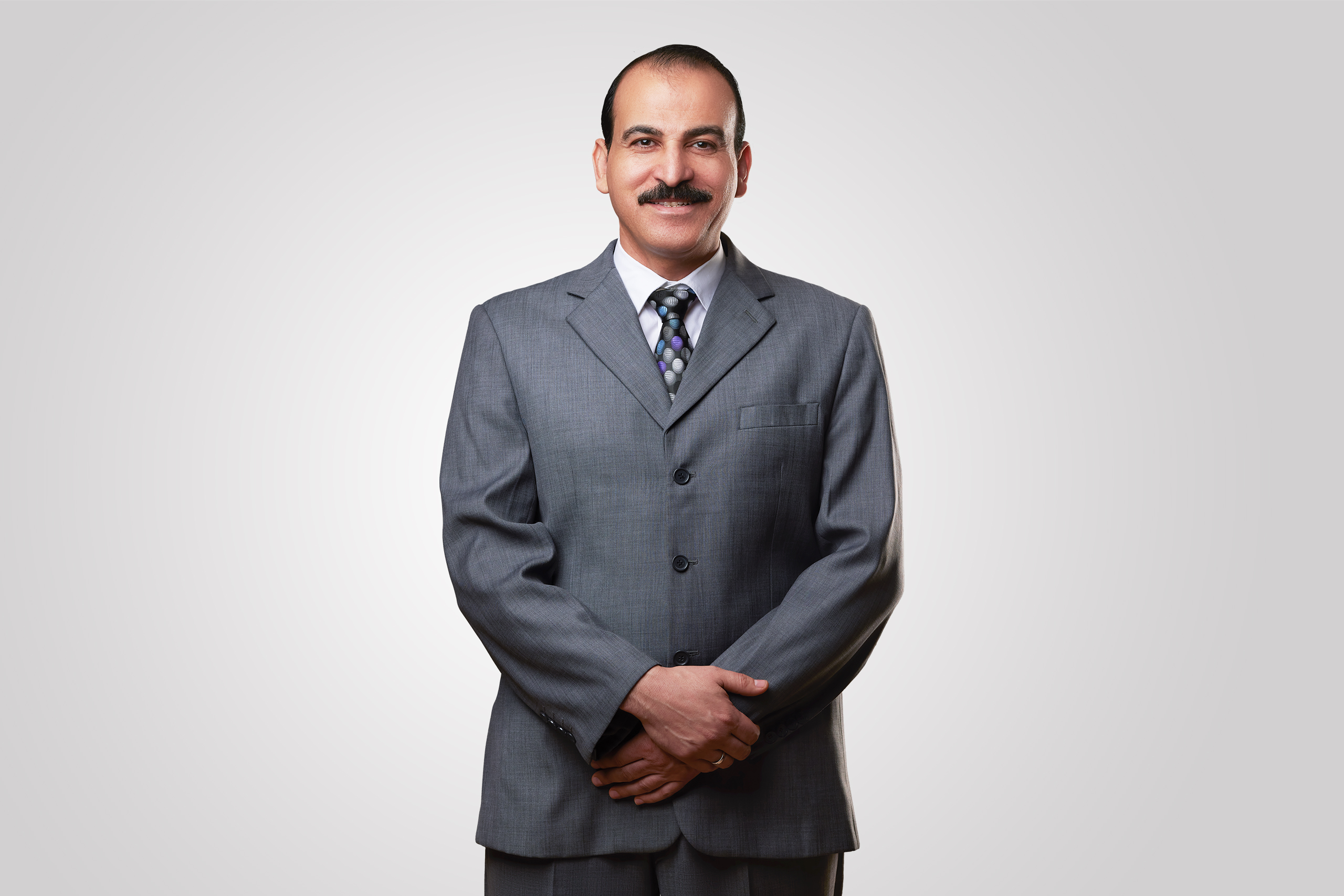 الدكتور ايهاب الشيخ