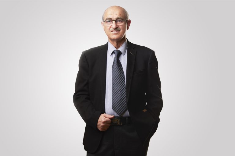 الدكتور ناصر لقموش